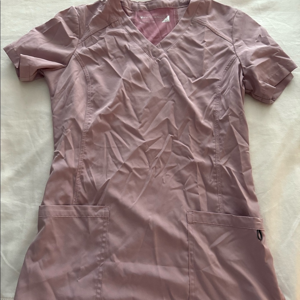 White Cross Fit Athletic Scrub top and joggers